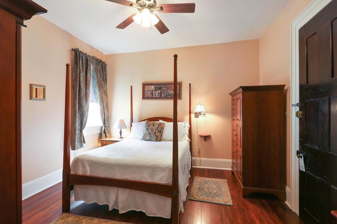 Elysian Fields Inn นิวออร์ลีนส์ ภายนอก รูปภาพ